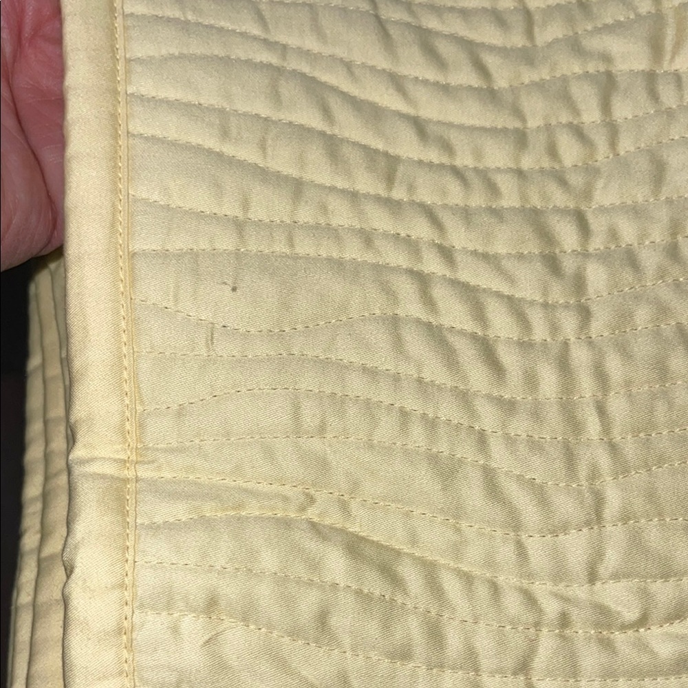 STYLE & CO. HOME WAVE KING QUILT NWT 
YELLOW 106x96 i - Picture 3 of 6